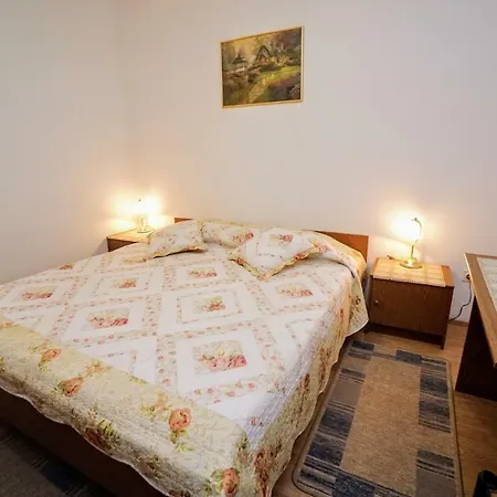 Cirila Πανσιόν Savudrija