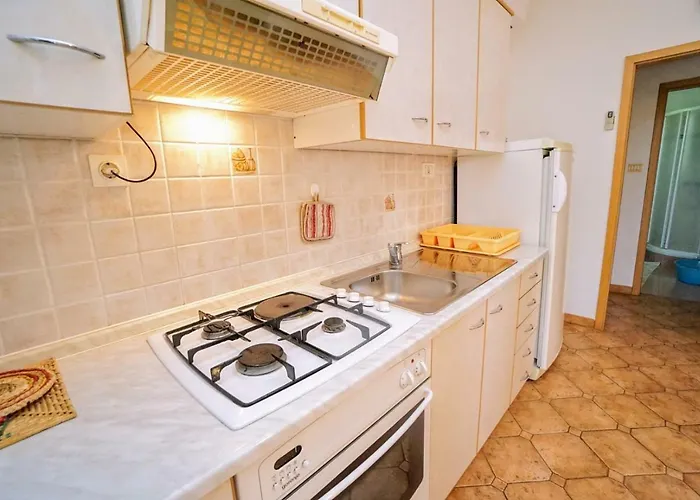 Guest house Cirila 3*